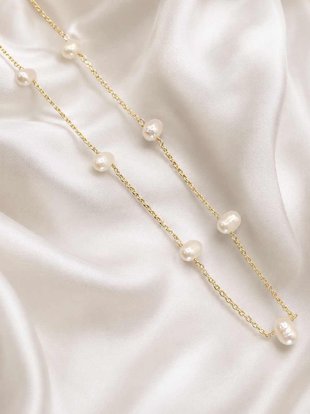 KENDRA SCOTT Leighton Gold Pearl Strand Necklace in Freshwater - Picture 3 of 6